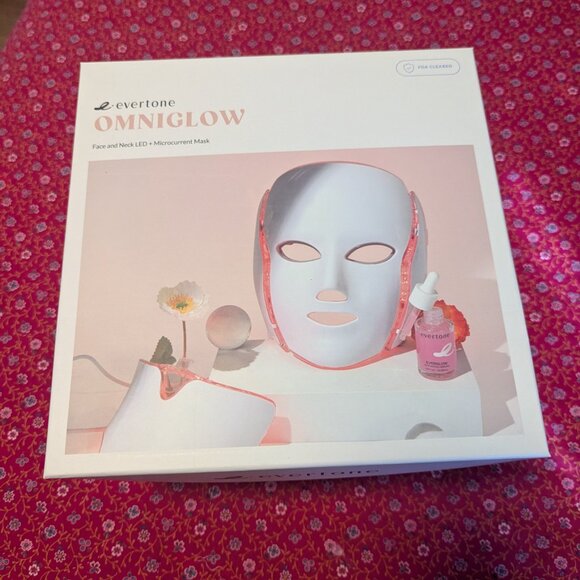 NWT Evertone OmniGlow Face Neck Mask 7 LED Colors Microcurrent Skin Rejuvenating - Picture 7 of 10